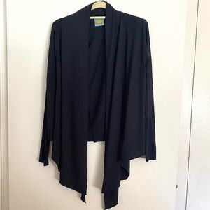 C&C California Women’s black L sweater wrap.